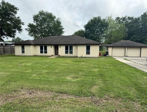 303 Mcbride Street Winnie TX 77665