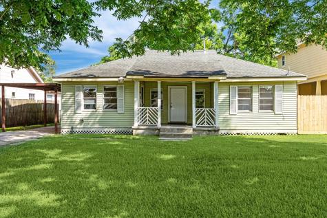 1427 Hankamer Street Pasadena TX 77506