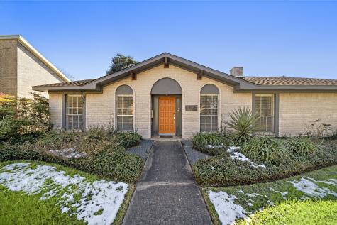 6207 Hummingbird Street Houston TX 77096