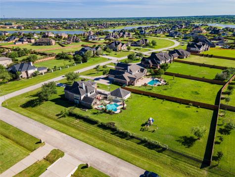 2044 Lake Landing Drive League City TX 77573