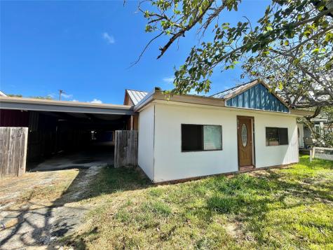 626 W 5th Street Freeport TX 77541