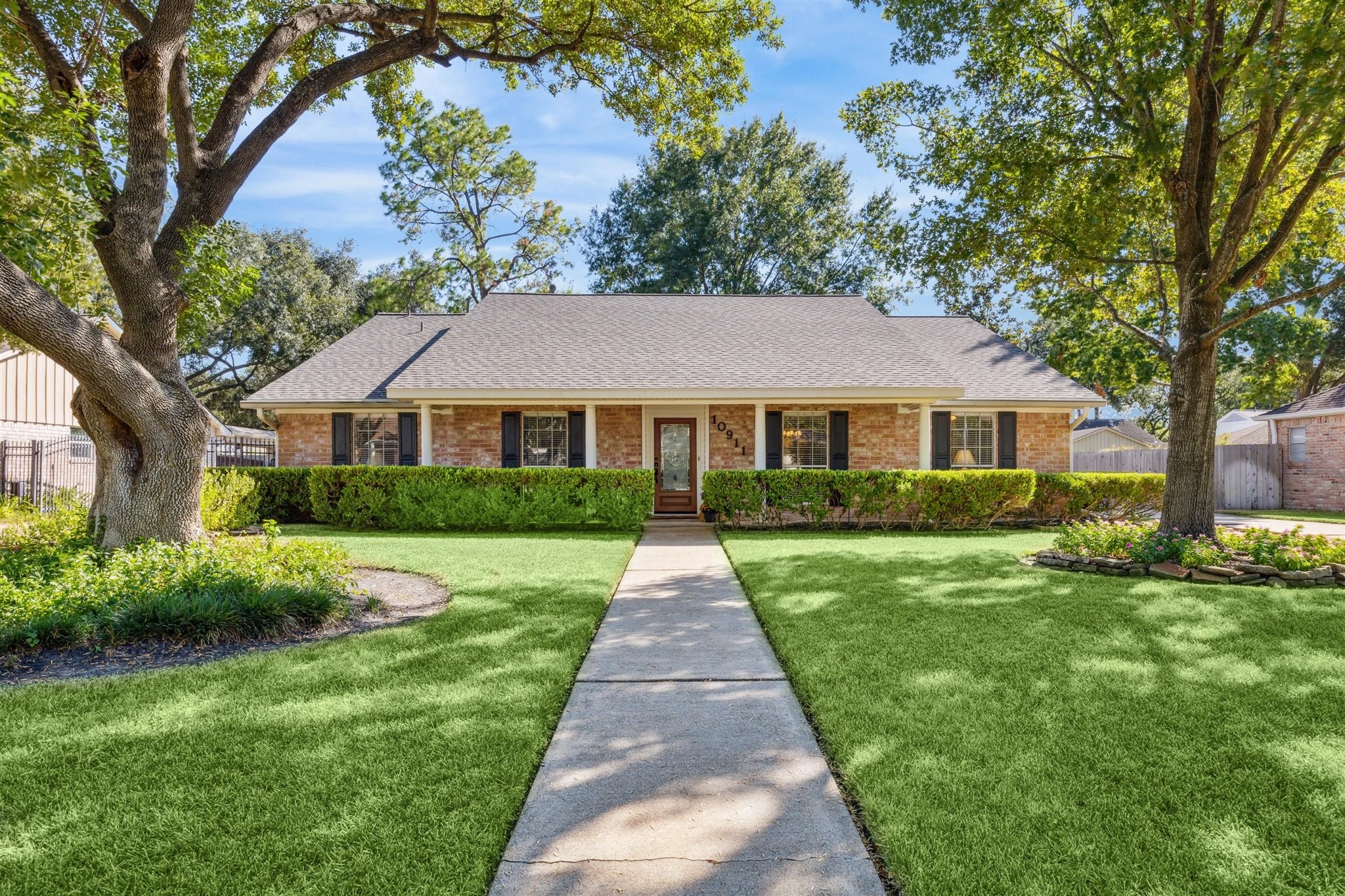 10911 Piping Rock Lane Houston TX 77042