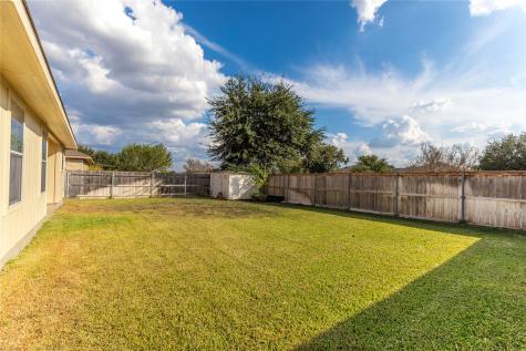 102 Thompson Trail Bastrop TX 78602
