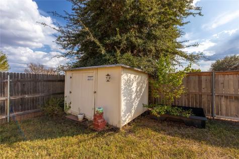 102 Thompson Trail Bastrop TX 78602