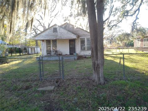 502 Camp Street Alleyton TX 78935