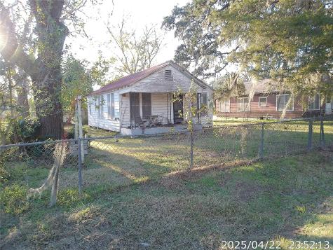 502 Camp Street Alleyton TX 78935