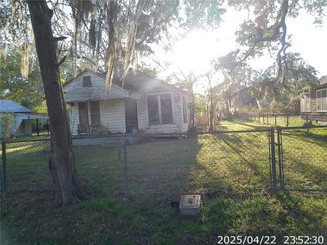 502 Camp Street Alleyton TX 78935
