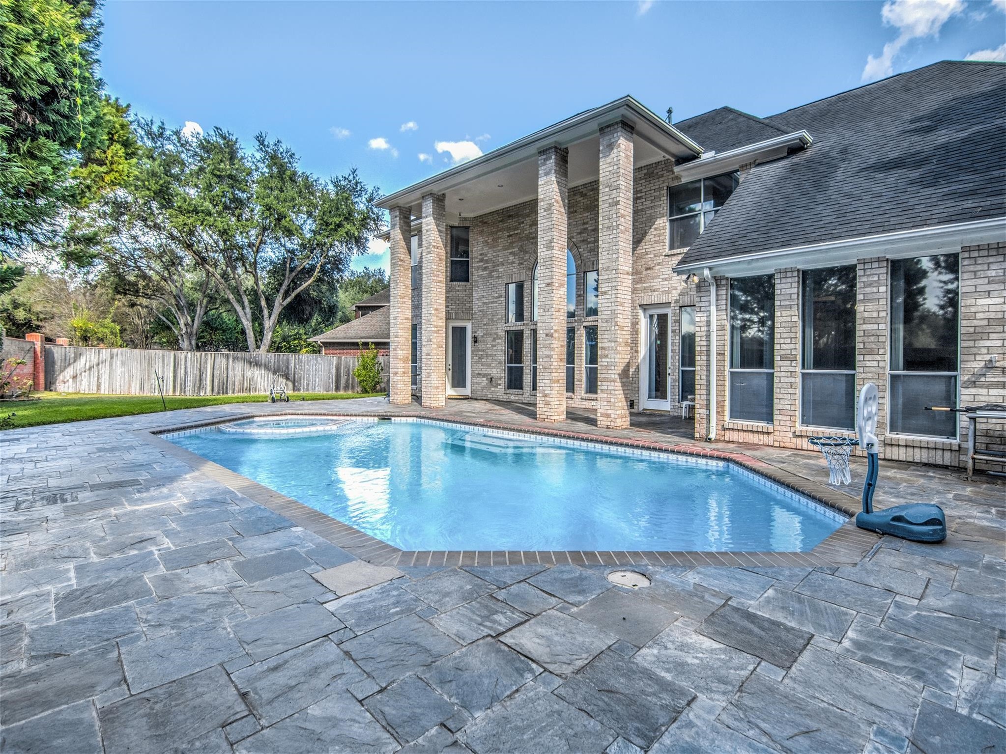 10 Grassy Knolls Sugar Land TX 77479