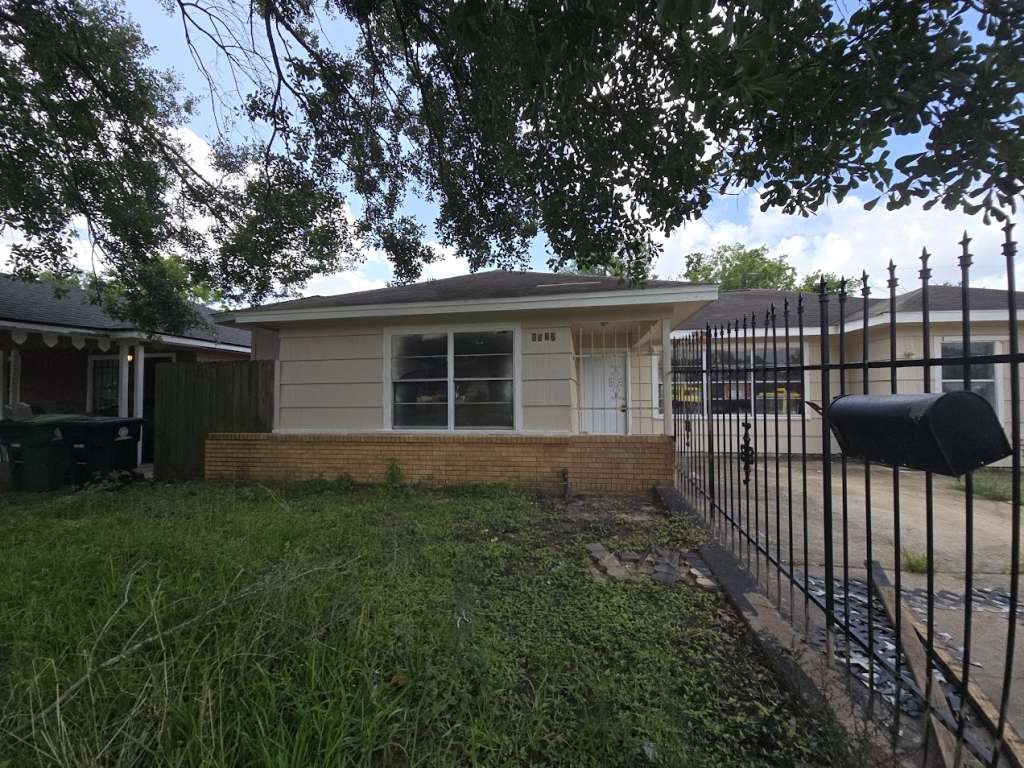 8522 Northton Street Houston TX 77029