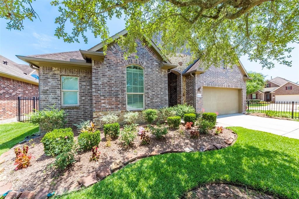 4604 Hermosa Arroyo Drive League City TX 77573