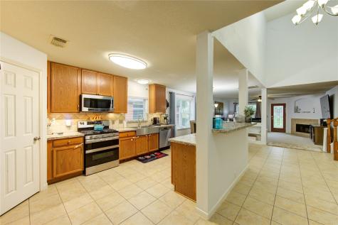 10338 E Summit Canyon Drive Houston TX 77095