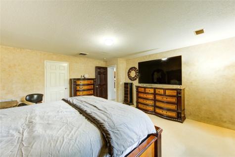 10338 E Summit Canyon Drive Houston TX 77095