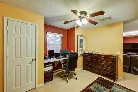 10338 E Summit Canyon Drive Houston TX 77095