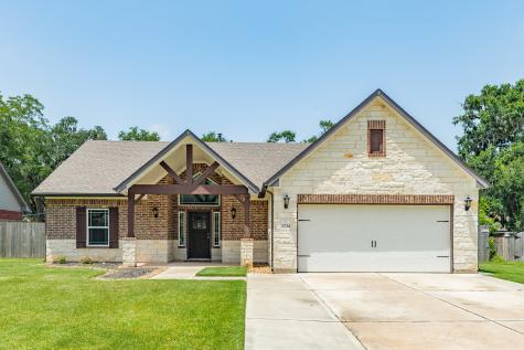 2234 Lake Forrest Drive West Columbia TX 77486