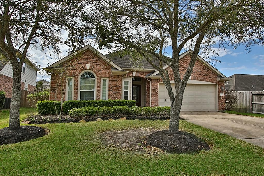 2906 Southbay Drive Pearland TX 77584