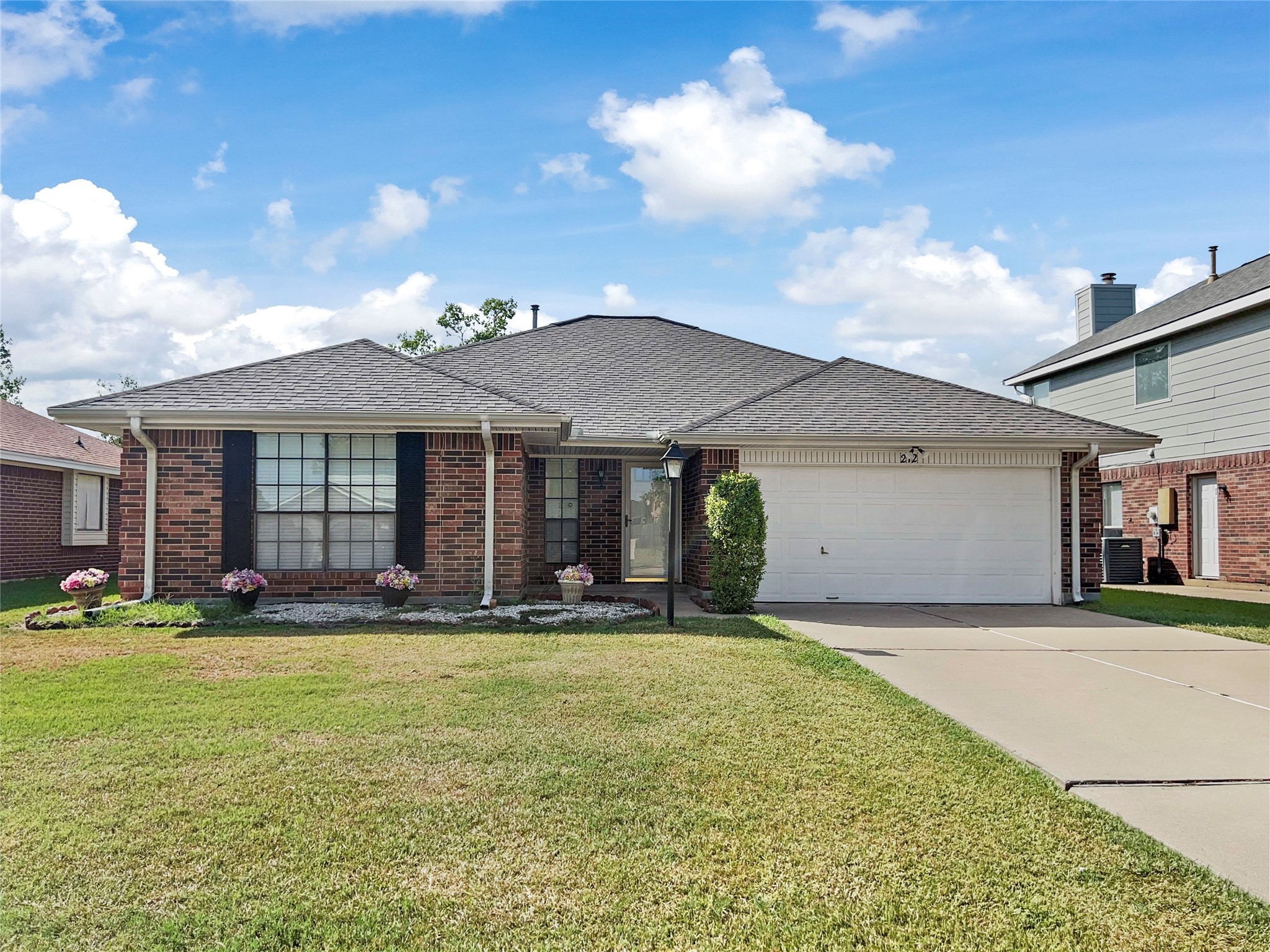 212 Mango Street Lake Jackson TX 77566
