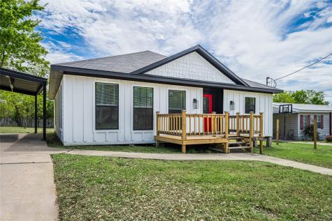 1058 E Guadalupe Street La Grange TX 78945