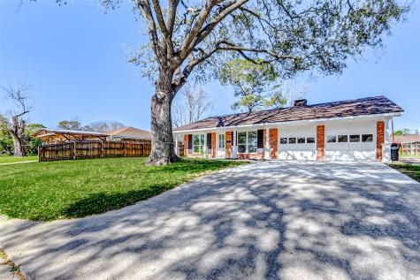 1402 Narcille Street Baytown TX 77520