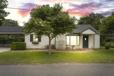 211 Center Street Columbus TX 78934