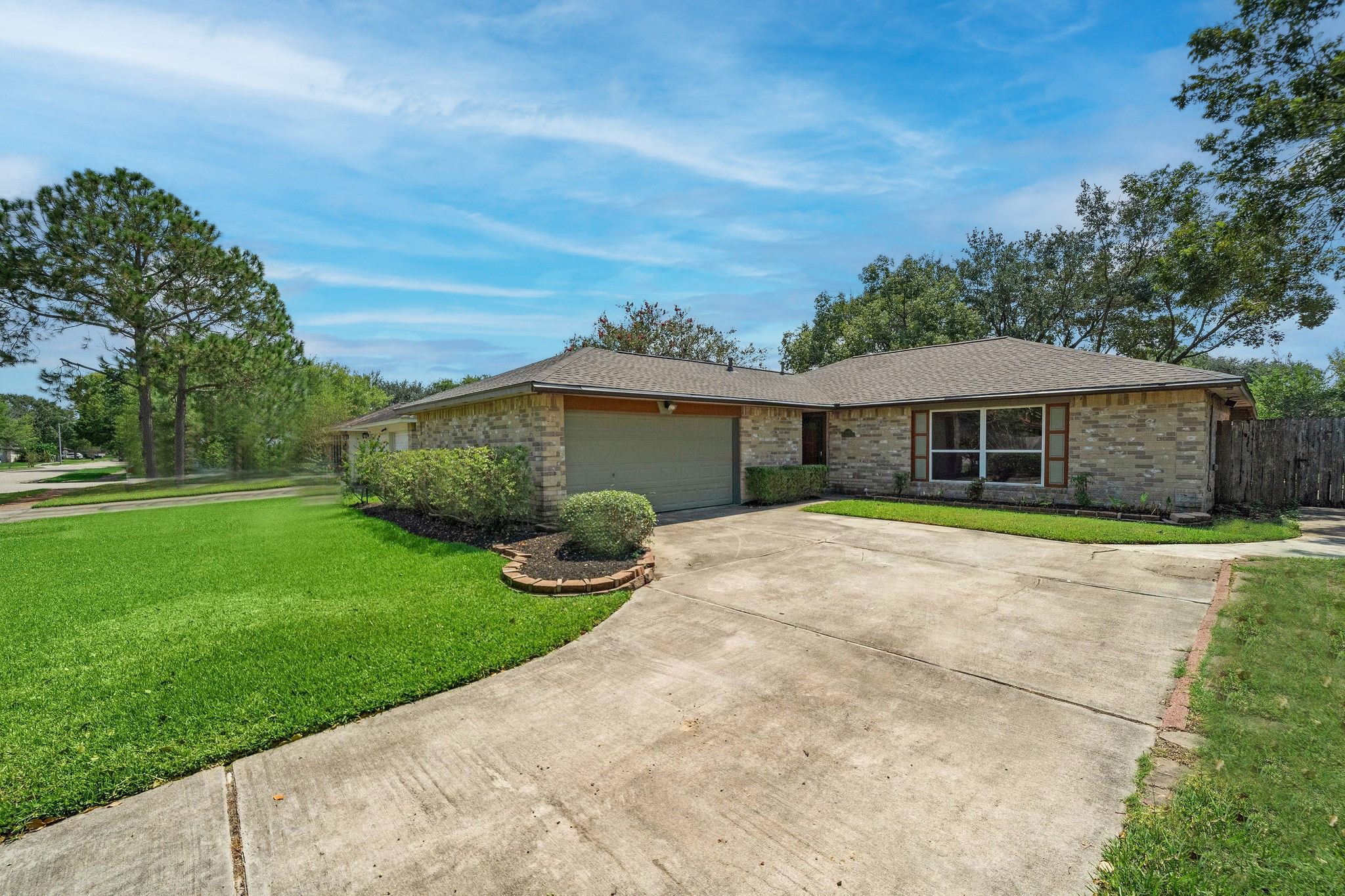 2797 Wood Hollow Drive League City TX 77573