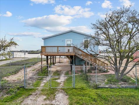 1048 16th Street Dickinson TX 77539