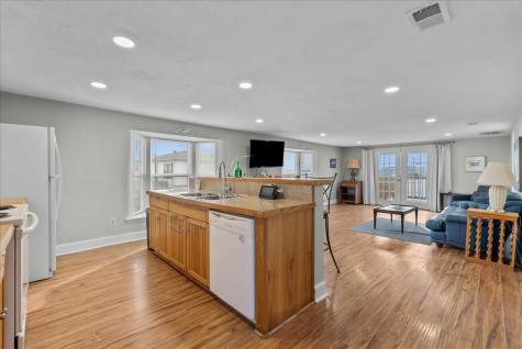 1048 16th Street Dickinson TX 77539