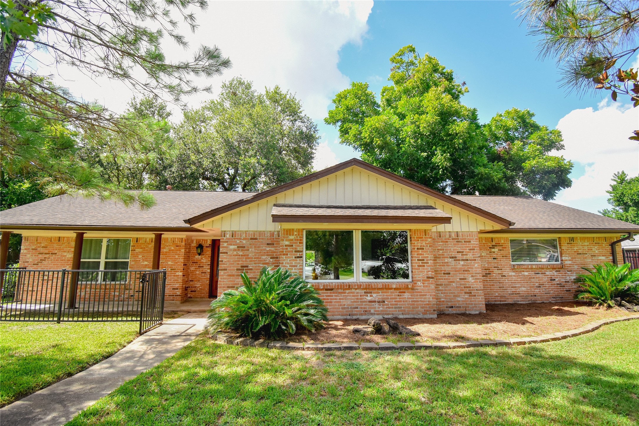 3206 Westminister Street Pearland TX 77581