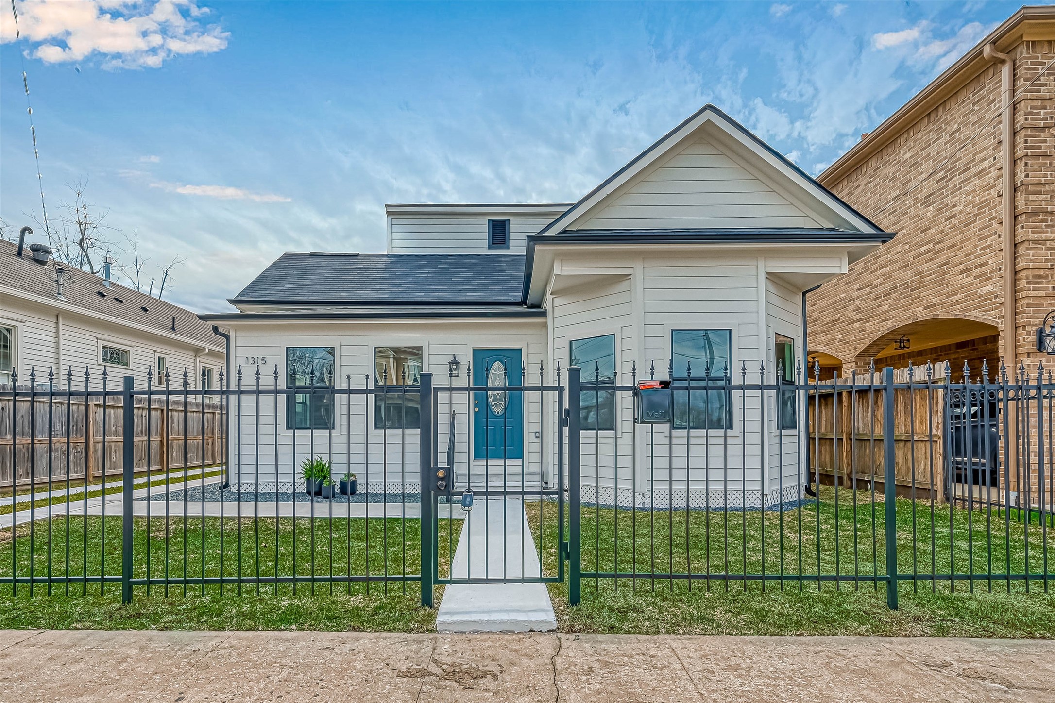 1315 Shearn Street Houston TX 77007