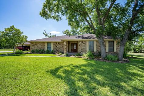 778 E Bellville Street Giddings TX 78942
