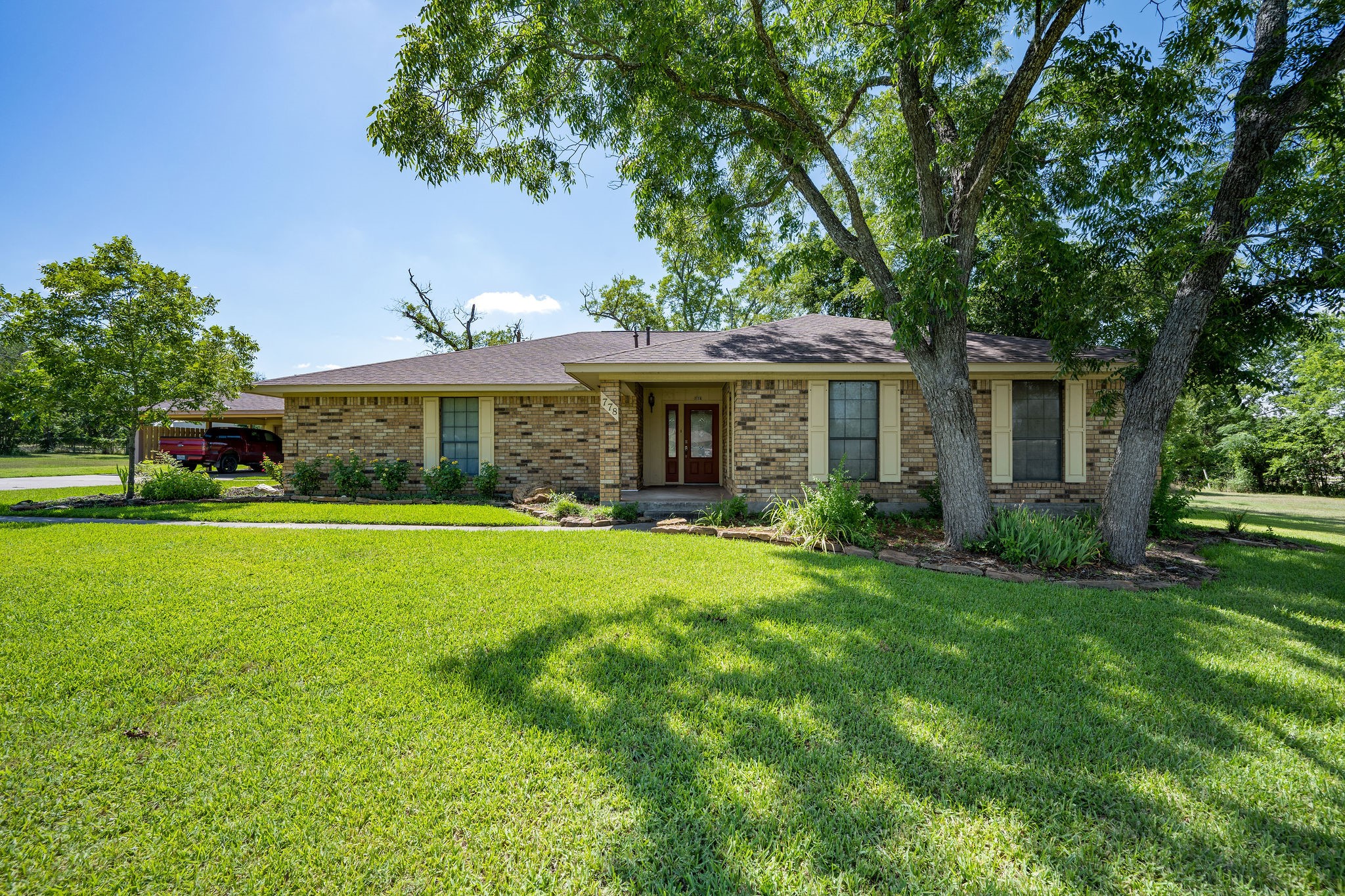 778 E Bellville Street Giddings TX 78942