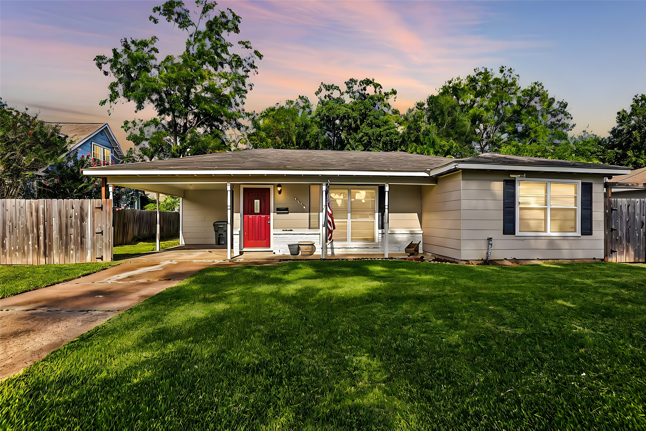 1114 N Travis Street Liberty TX 77575