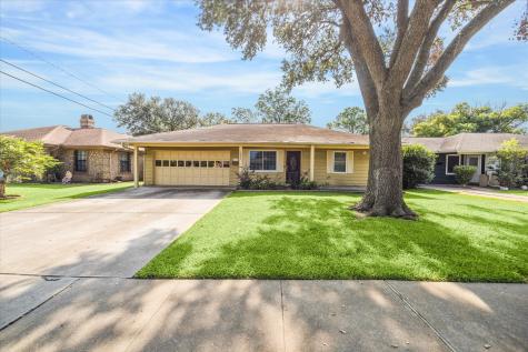 1801 Patricia Lane Pasadena TX 77502