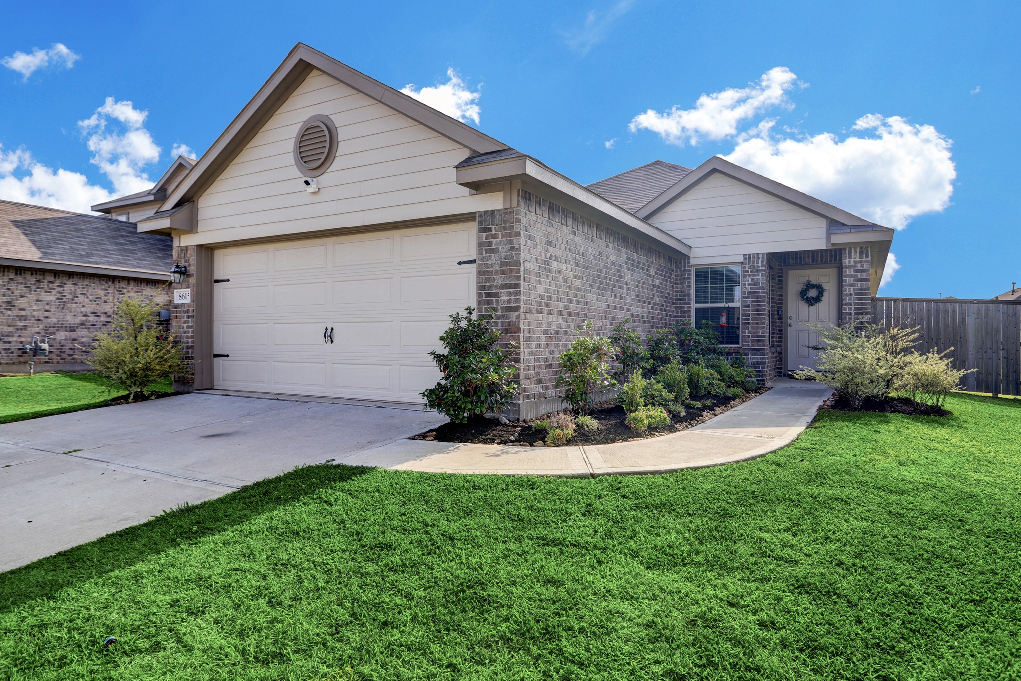 8615 Oak Grove Street Baytown TX 77521