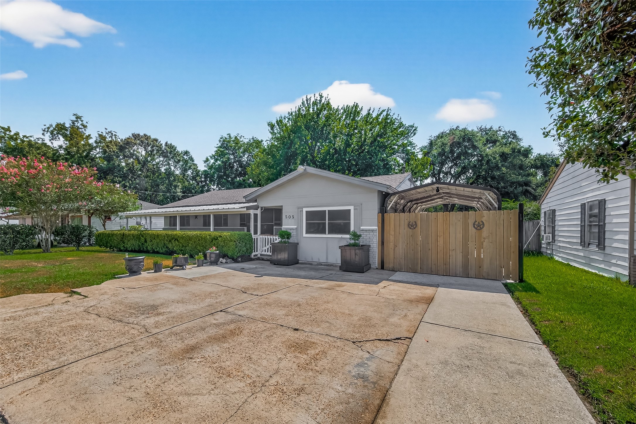 505 Reynolds Avenue League City TX 77573