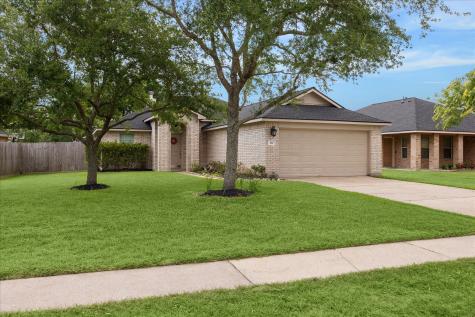 227 Seascape Lane Dickinson TX 77539