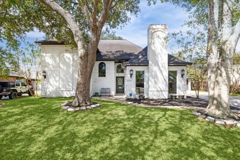 2316 Country Club Drive Pearland TX 77581