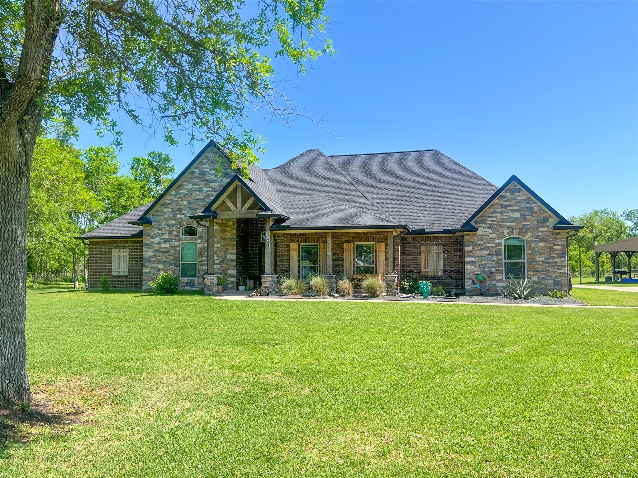 2910 Bayou View Court Richwood TX 77515