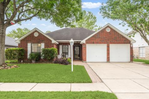 1118 Woodchase Drive Pearland TX 77581