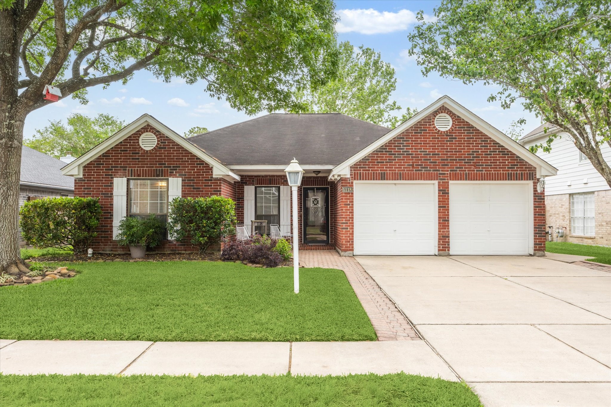 1118 Woodchase Drive Pearland TX 77581