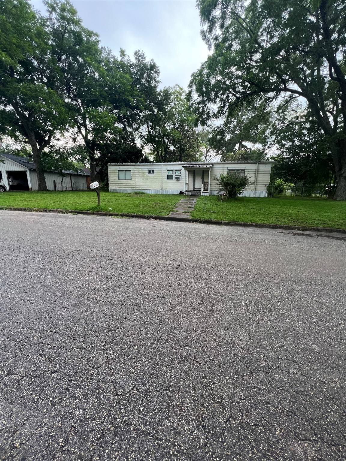 1240 Brazos Street Hempstead TX 77445