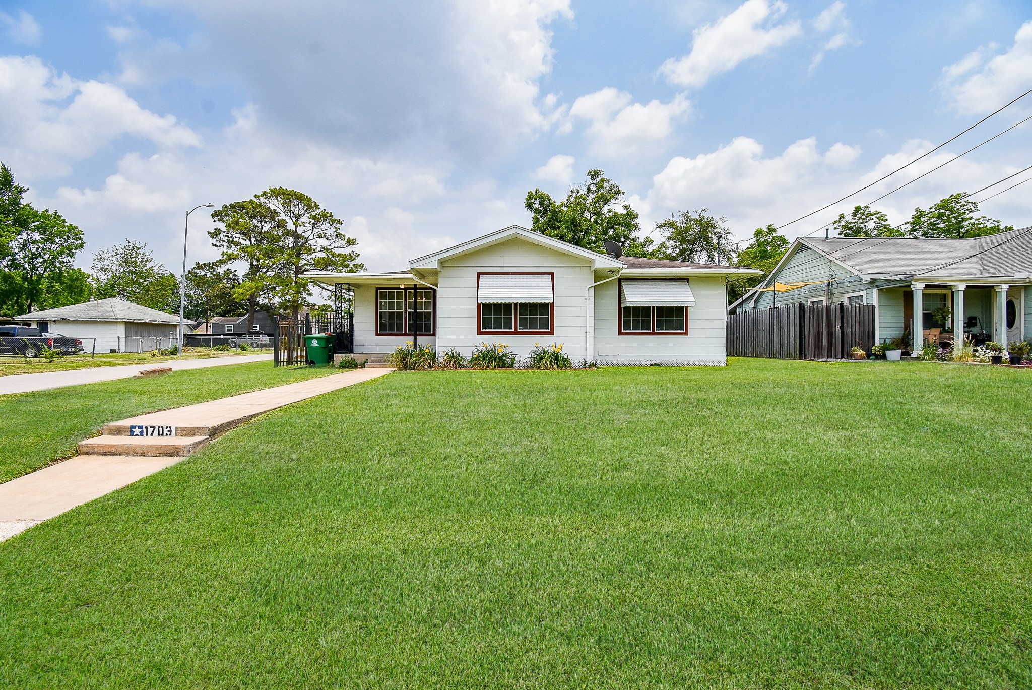1703 Des Jardines Street Houston TX 77023
