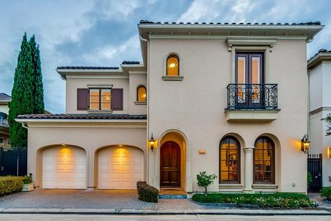 2715 Tudor Manor Houston TX 77082