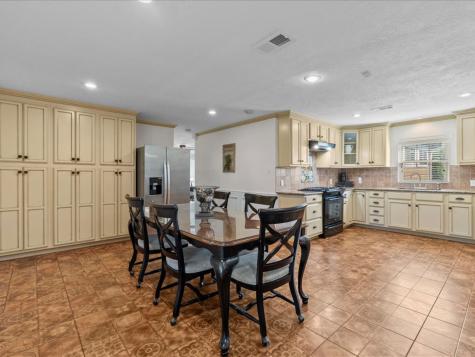 3525 Elm Drive Dickinson TX 77539