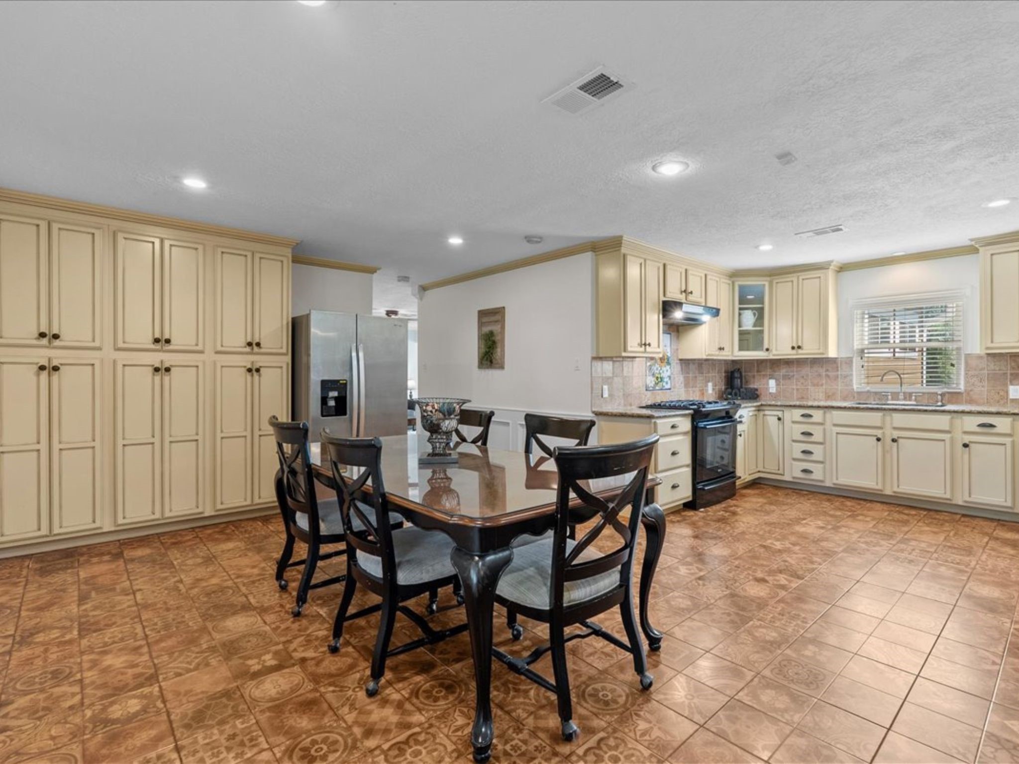 3525 Elm Drive Dickinson TX 77539