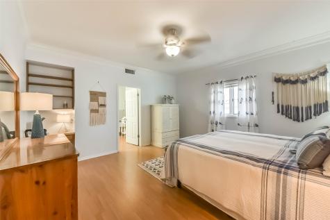 1236 Sailfish Street Bayou Vista TX 77563