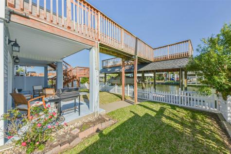 1236 Sailfish Street Bayou Vista TX 77563