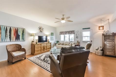1236 Sailfish Street Bayou Vista TX 77563