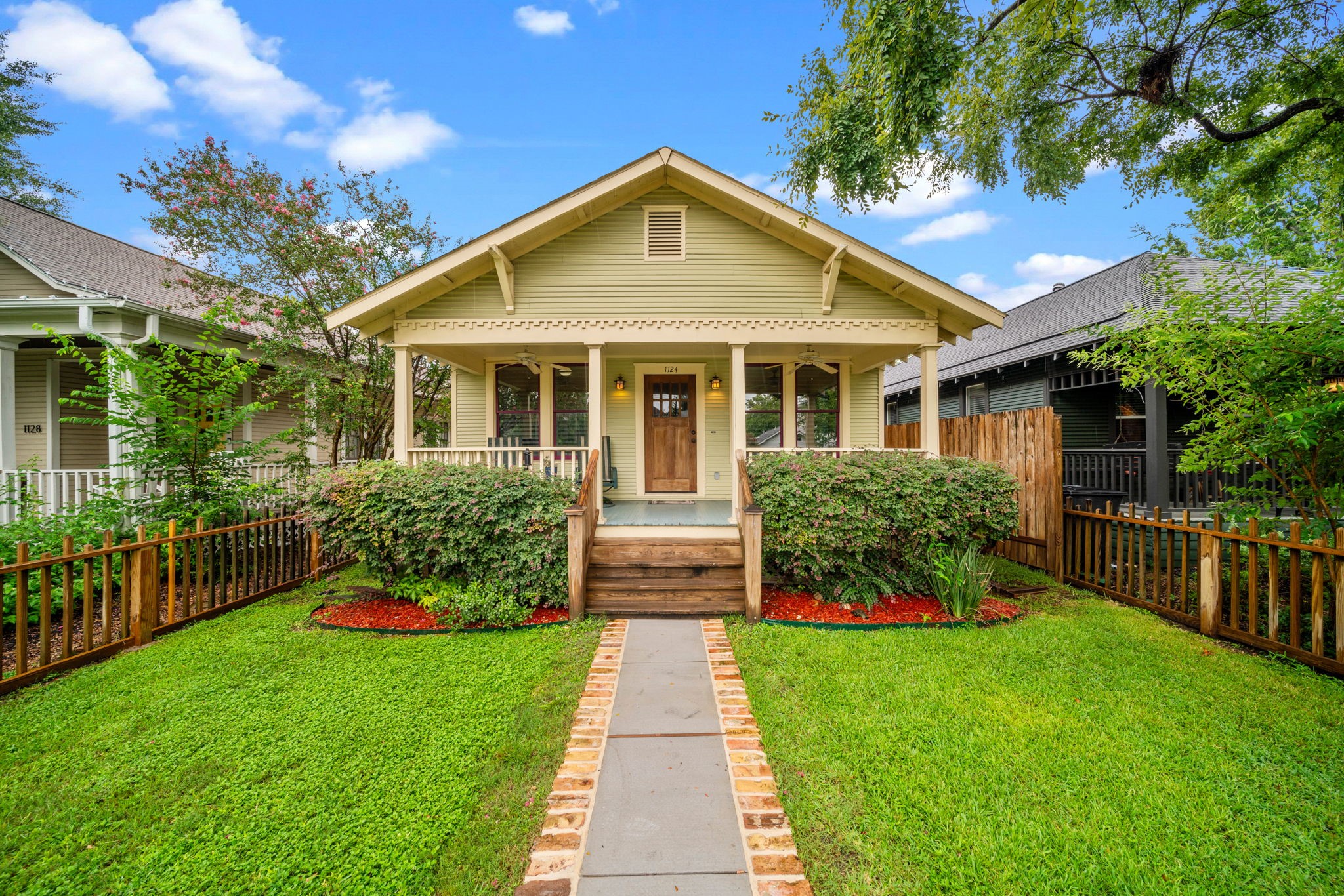 1124 Ashland Street Houston TX 77008