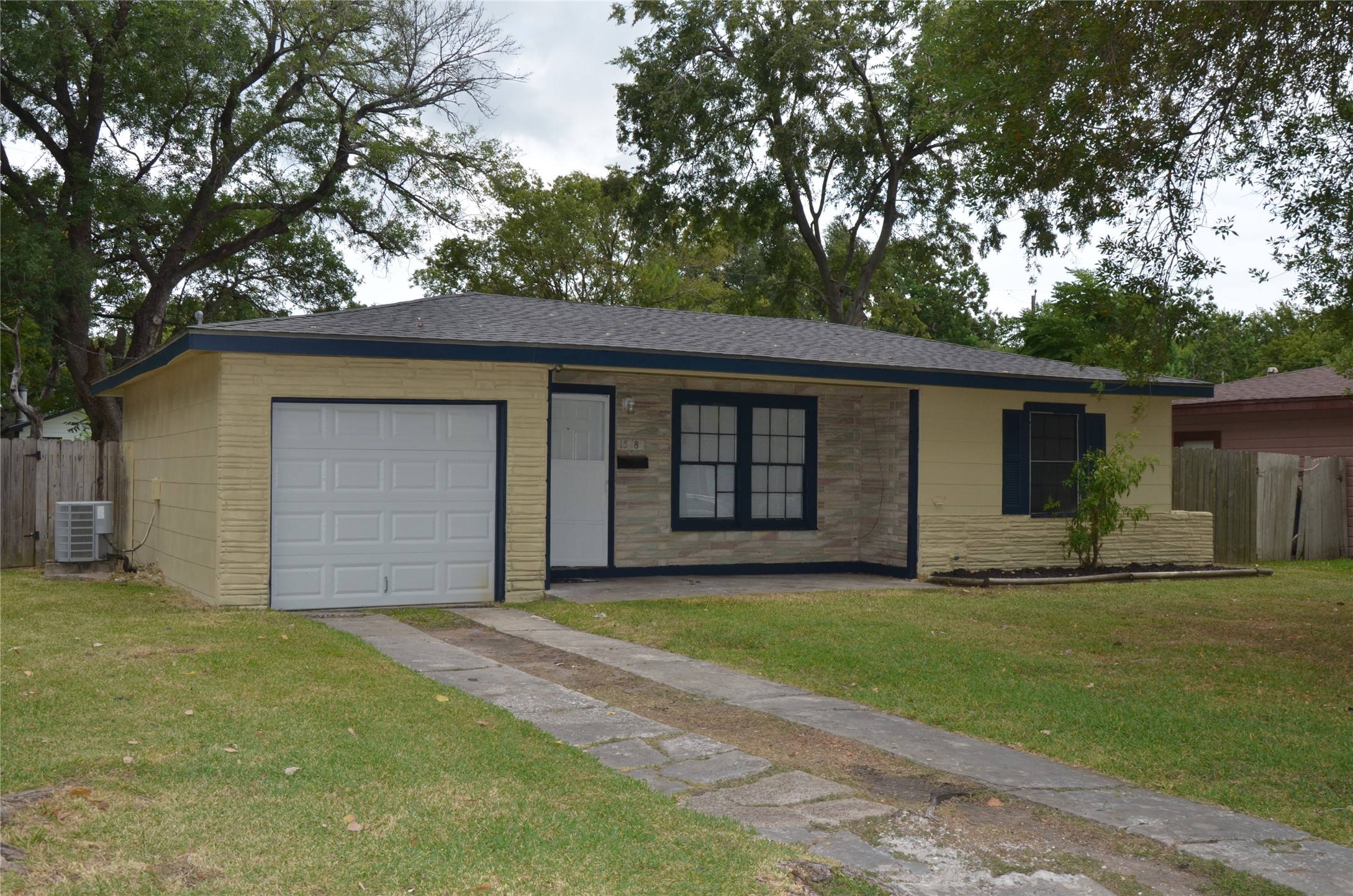 1518 3rd Avenue N Texas City TX 77590