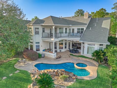 152 Westlake Point Montgomery TX 77356